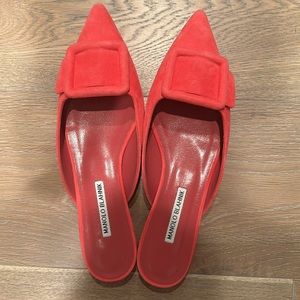 NWT Manolo Blahnik Maysale flats in Bright Pink with box and dustbag.
